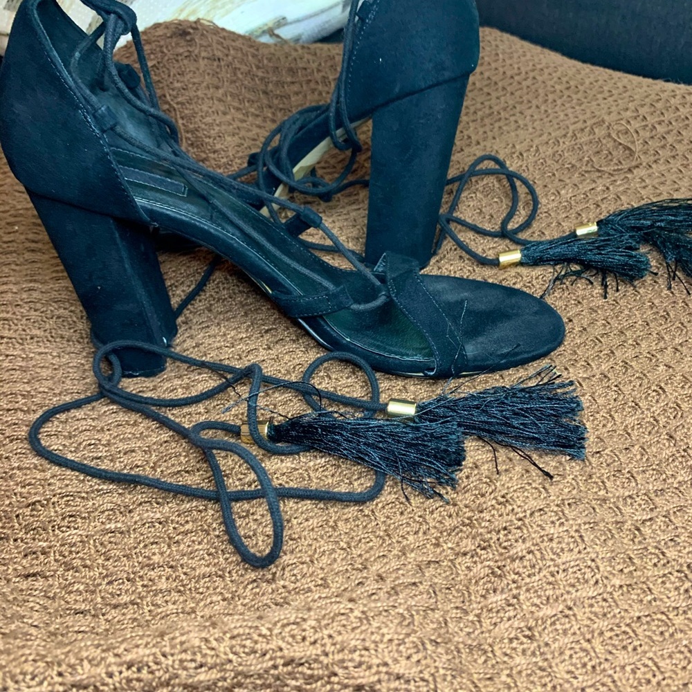 Black tie up heels